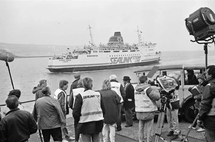 Framed Print : The cross channel ferry Stena Horse leaves Folkestone as David Jason films the Darling