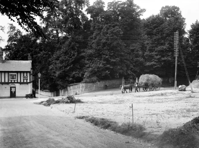 Framed Print : The crossroads at the Pheasant Inn Chalfont St Giles looking west from London Road
