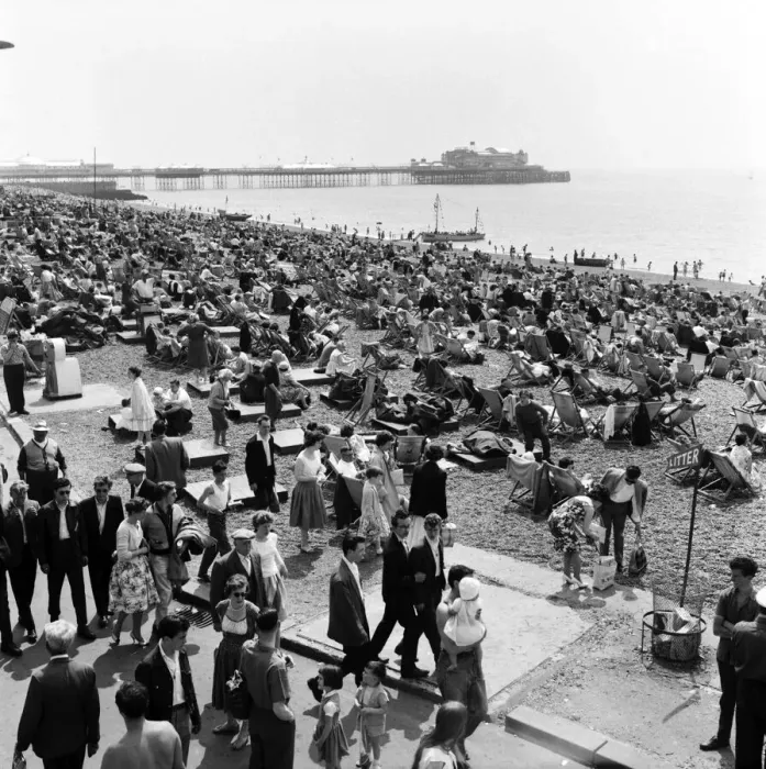 Framed Print : Crowded scenes on Brighton Beach as holidaymakers enjoy the hot summer weather Framed Print : Crowded scenes on Brighton Beach as holidaymakers enjoy the hot summer weather