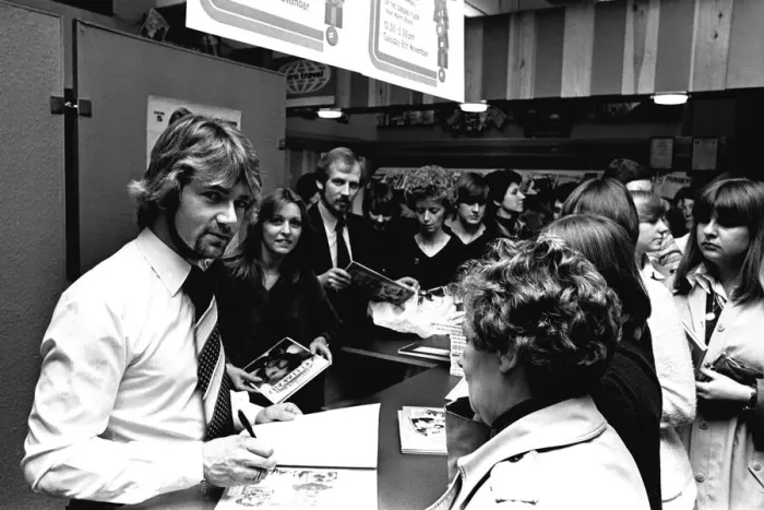 Framed Print : Crowds besieged Binns department store when disc-jockey Framed Print : Crowds besieged Binns department store when disc-jockey