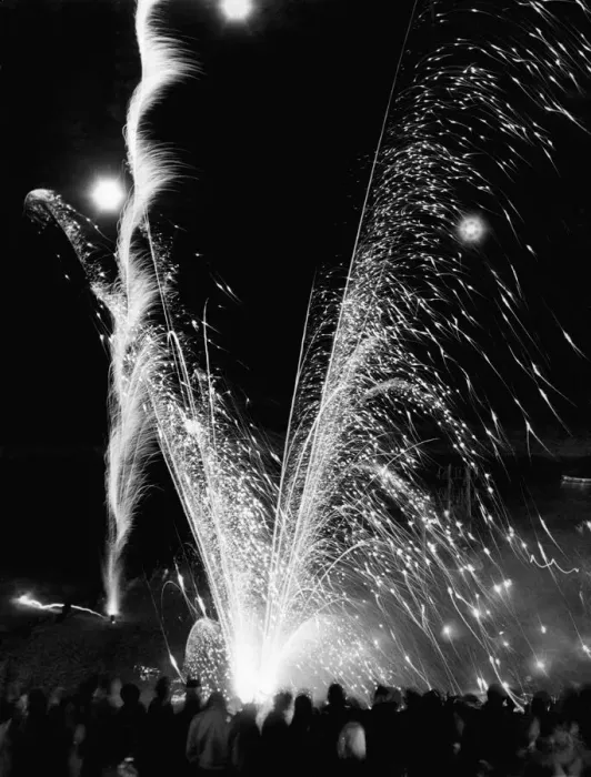 Framed Print : Crowds gathered on Prestatyns Central Beach to watch firework display