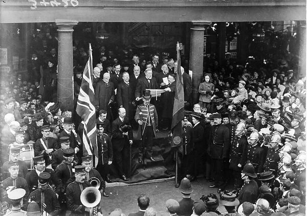 Crowds massed on the steps of Uxbridge Town Hall to hear the proclamation that King