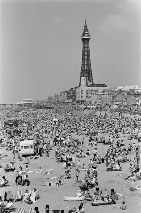 Framed Print : Crowds pack the Central beach at Blackpool on a hot summers day Framed Print : Crowds pack the Central beach at Blackpool on a hot summers day