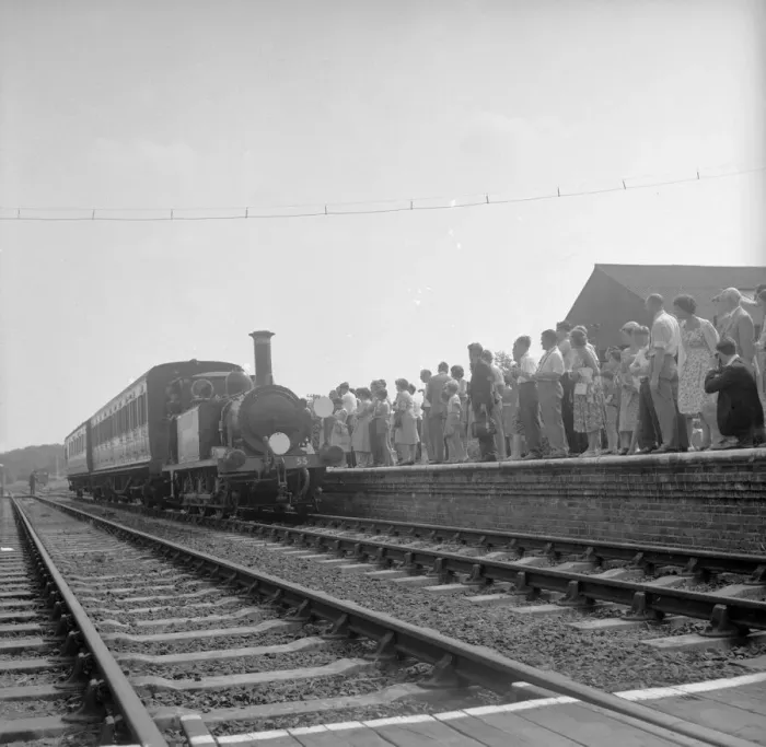 Framed Print : Crowds on the platform at Horsted Keynes station await the arrival of the London