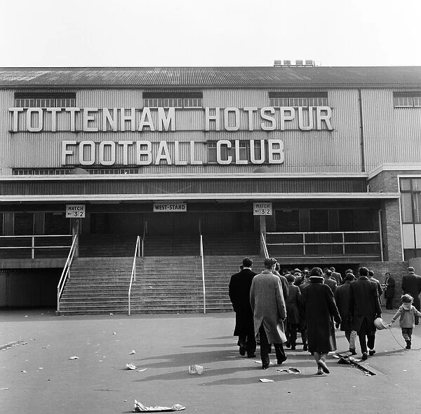 Crowds queue at Tottenham Football Club for tickets for the FA Cup Semi Final v