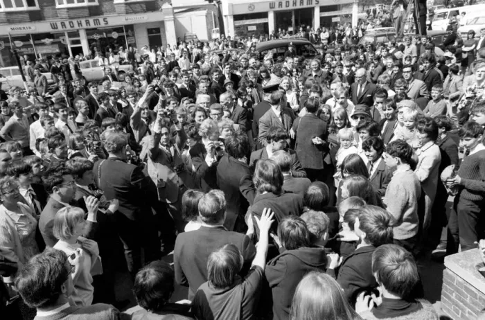 Framed Print : Crowds wait to see Mick Jagger and Keith Richards. Rolling Stones in Court on Drug