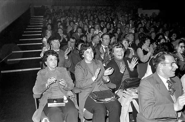 Crowds watching American singer Perry Como in Southport