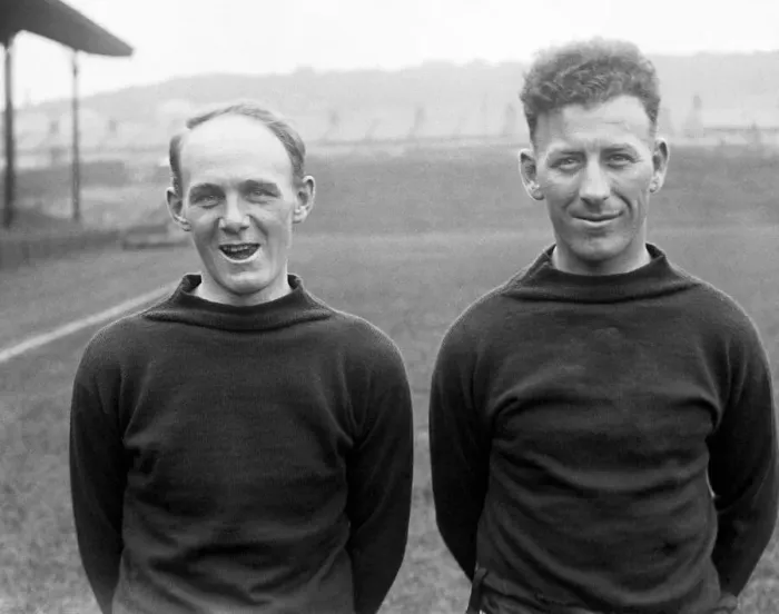 Framed Print : Crystal Palace Footballers. Nixon and Hamilton. c. 1927 DM6616 Framed Print : Crystal Palace Footballers. Nixon and Hamilton. c. 1927 DM6616