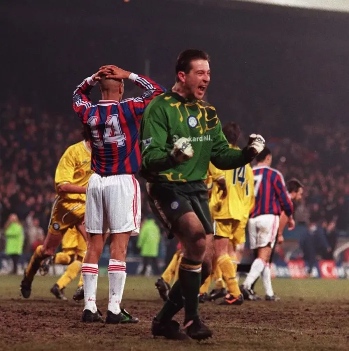 Framed Print : CRYSTAL PALACE V. LEEDS NIGEL MARTYN (Leeds goalkeeper