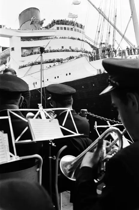 Framed Print : The Cunard White Star liner Queen Marys last Atlantic run. 27th September 1967 Framed Print : The Cunard White Star liner Queen Marys last Atlantic run. 27th September 1967