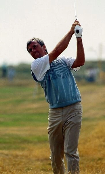 Curtis Strange golfer in action July 1989