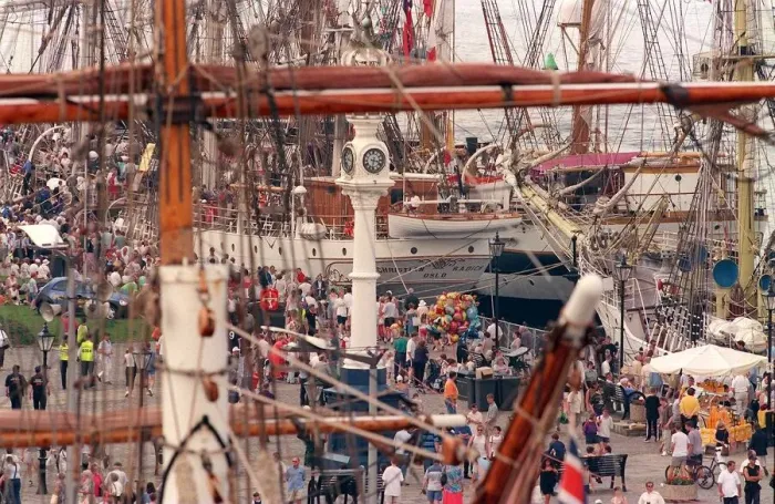 Framed Print : Cutty Sark Tall Ships Race July 1999 crowds in Greenock on the quayside with ships in Framed Print : Cutty Sark Tall Ships Race July 1999 crowds in Greenock on the quayside with ships in