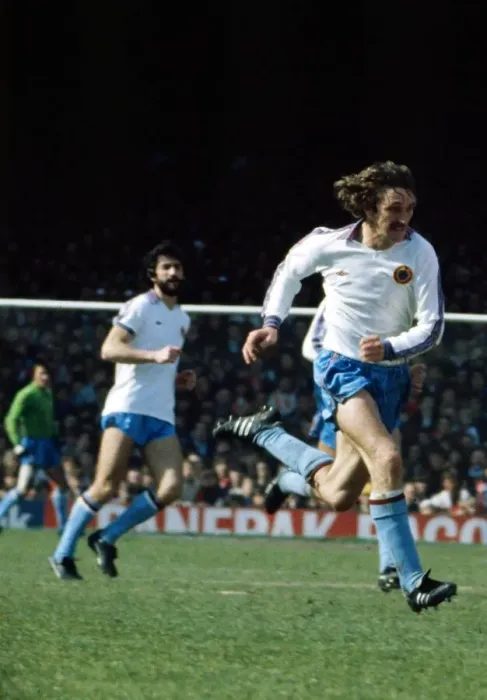 Framed Print : D Bremner - May 1981 Football Player of Aston Villa v Arsenal Framed Print : D Bremner - May 1981 Football Player of Aston Villa v Arsenal