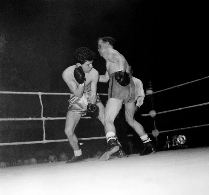 Framed Print : Dai Dower v Wildabold Koch