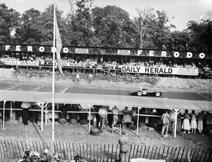 Framed Print : Daily Herald race meeting at Oulton Park. August 1955 Framed Print : Daily Herald race meeting at Oulton Park. August 1955