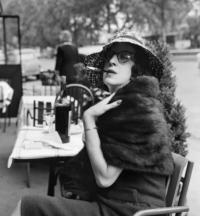 Framed Print : Daily Mirror agony aunt Marjorie Proops sitting at a cafe in Paris Framed Print : Daily Mirror agony aunt Marjorie Proops sitting at a cafe in Paris