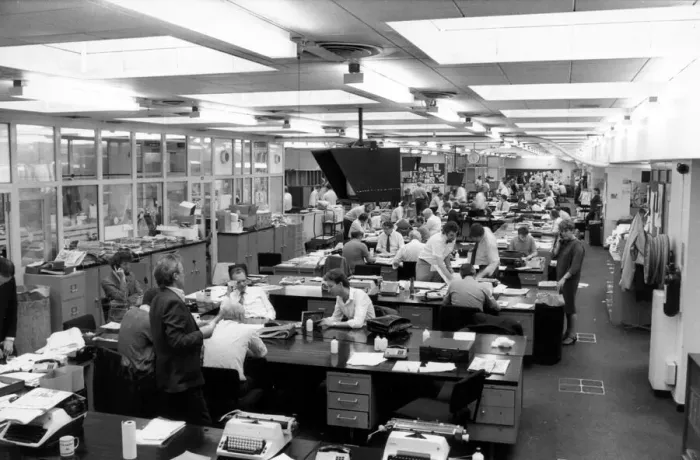 Framed Print : Daily Mirror Editorial Floor, Holborn, London, Circa 1985 Framed Print : Daily Mirror Editorial Floor, Holborn, London, Circa 1985
