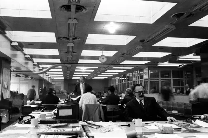 Framed Print : Daily Mirror editorial floor, Holborn, London. 9th December 1970 Framed Print : Daily Mirror editorial floor, Holborn, London. 9th December 1970