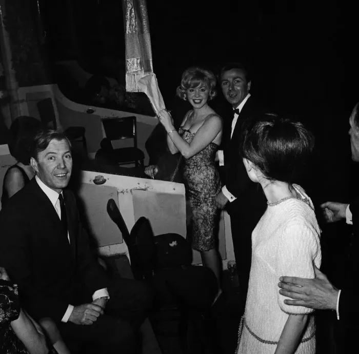 Framed Print : Daily Mirror Golden Ball. Sandie Shaw, Kathy Kirby and Des O