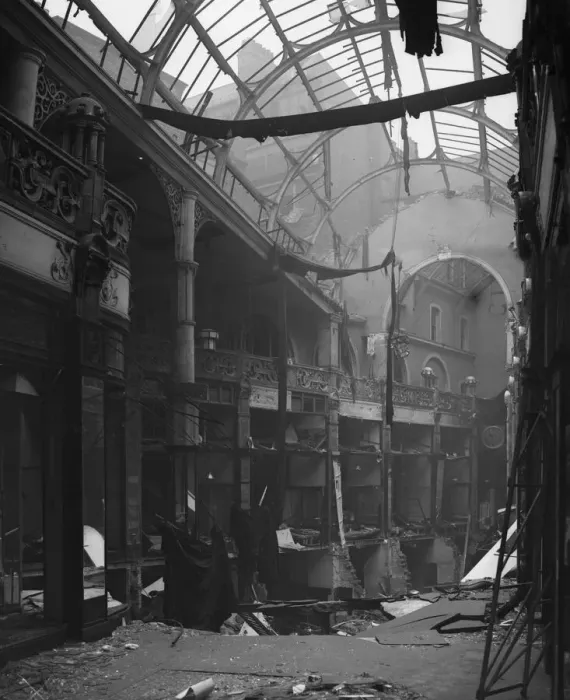 Framed Print : Damage to The Arcade New Street, Birmingham following a heavy raid on the city Framed Print : Damage to The Arcade New Street, Birmingham following a heavy raid on the city