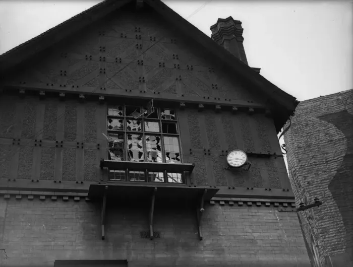 Framed Print : Damage to the Cadbury factory at Bournville, Birmingham following a raid on the city Framed Print : Damage to the Cadbury factory at Bournville, Birmingham following a raid on the city