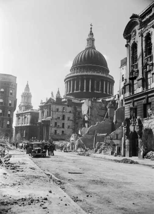 Framed Print : Damaged buildings near St Pauls Cathedral after a night of Bombing. 10th May 1941