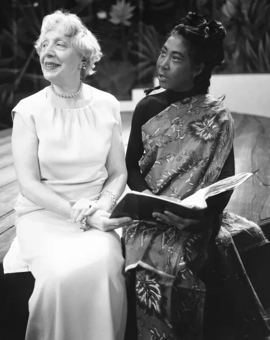 Framed Print : Dame Edith Evans and Mona Hammond who both star in the play Black Girl In Search of God