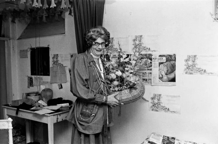 Framed Print : Dame Edna Everage (aka Barry Humphries) in her dressing room. 17th July 1976