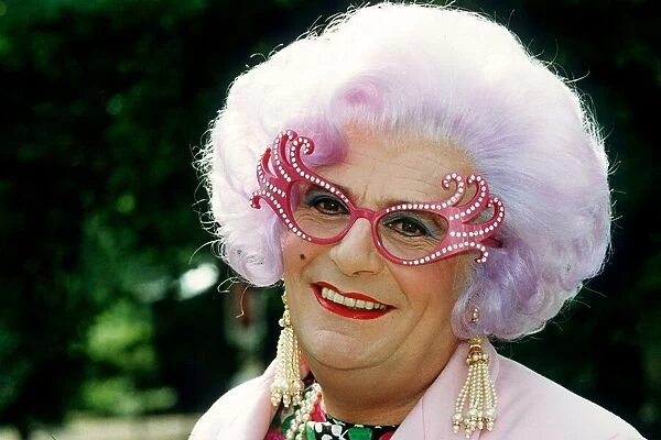 Dame Edna at London Zoo
