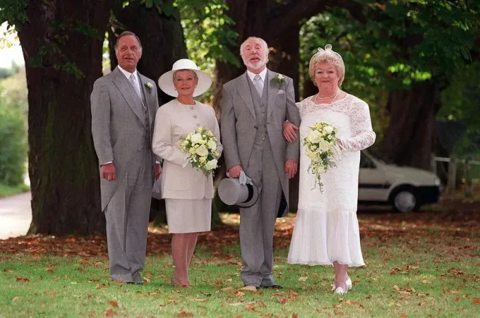 Framed Print : Dame Judi Dench September 1993 with co star Geoffrey Palmer pictured during wedding Framed Print : Dame Judi Dench September 1993 with co star Geoffrey Palmer pictured during wedding