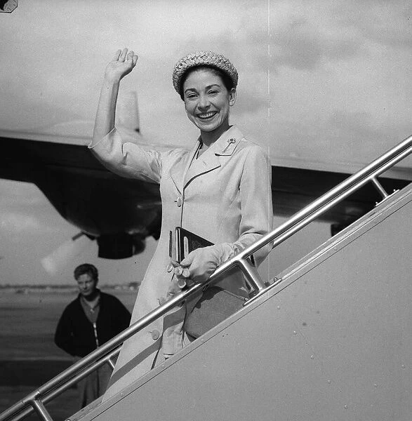 Dame Margot Fonteyn 1959 at London Airport Dame Margot Fonteyn (1919-91