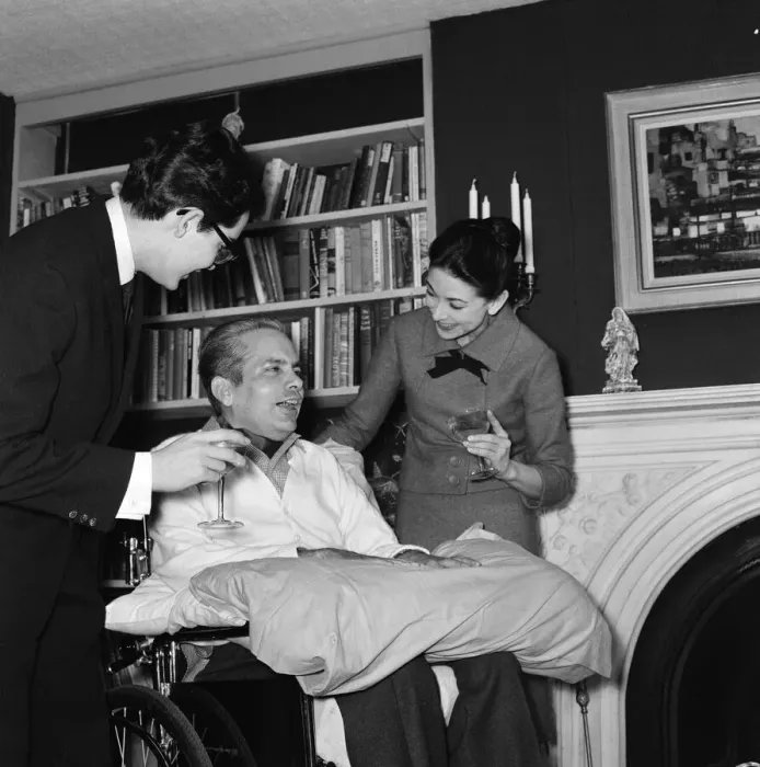 Framed Print : Dame Margot Fonteyn with her husband Dr Roberto Arias and his 16 year old son Roberto