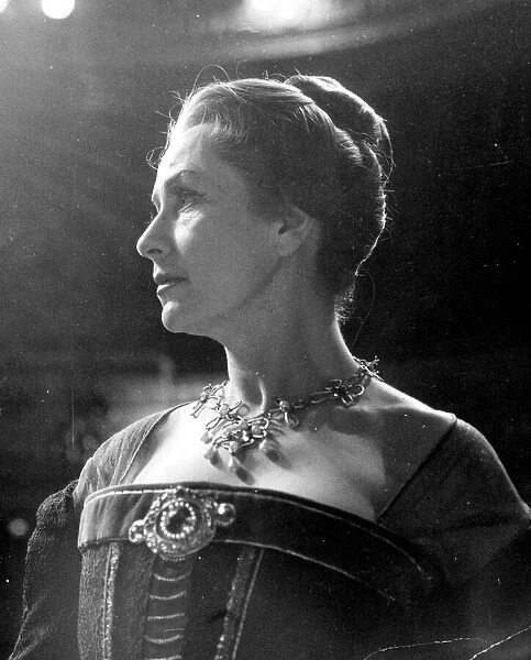 DAME PEGGY ASHCROFT ON STAGE APPEARING IN A PLAY - 1960 16  /  12  /  1961