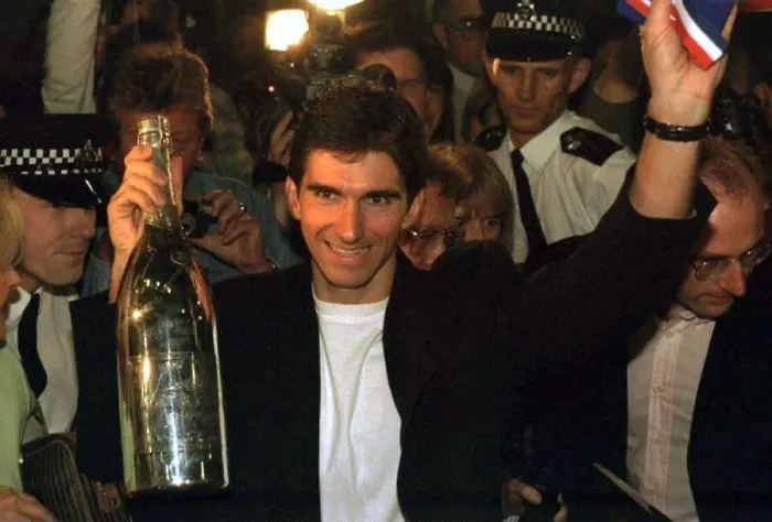 Framed Print : Damon Hill Arrives At Heathrow With His Wife Georgie After His Winning The Formula One Framed Print : Damon Hill Arrives At Heathrow With His Wife Georgie After His Winning The Formula One