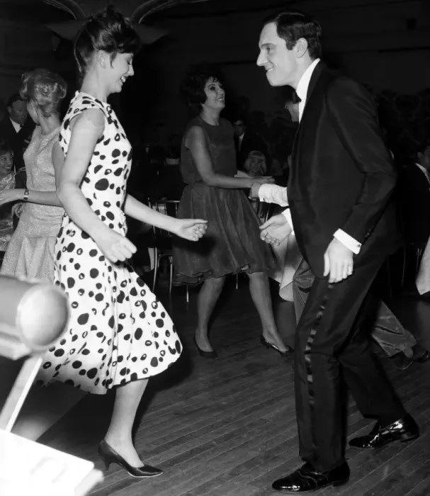 Framed Print : Dancing - Dancers - The Twist couples doing the twist on the dance floor Framed Print : Dancing - Dancers - The Twist couples doing the twist on the dance floor