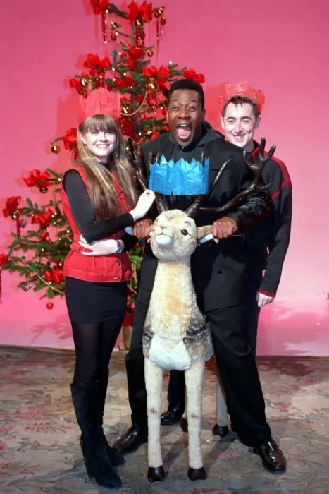 Framed Print : DANIELLA WESTBROOK, LENNY HANRY AND ALAN CUMMING AT BBC 1991 CHRISTMAS TV PROMOTION