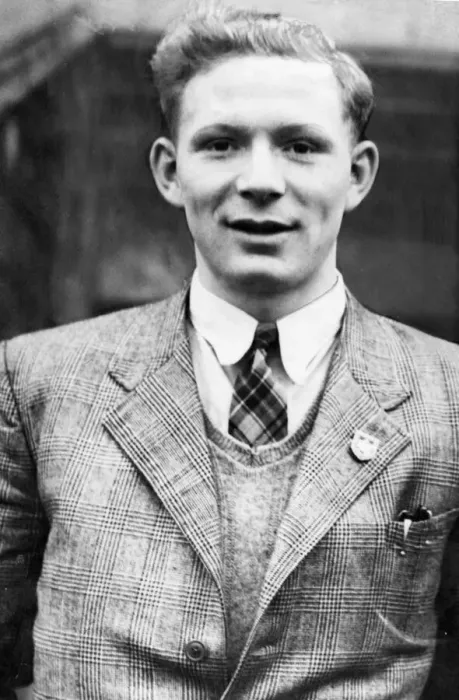 Framed Print : Danny Canning Cardiff City goalkeeper 10th January 1948 Framed Print : Danny Canning Cardiff City goalkeeper 10th January 1948