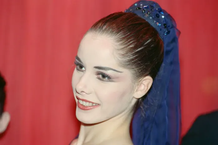 Framed Print : Darcey Bussell (22 years old) pictured at Her Majestys Theatre, Haymarket, London Framed Print : Darcey Bussell (22 years old) pictured at Her Majestys Theatre, Haymarket, London