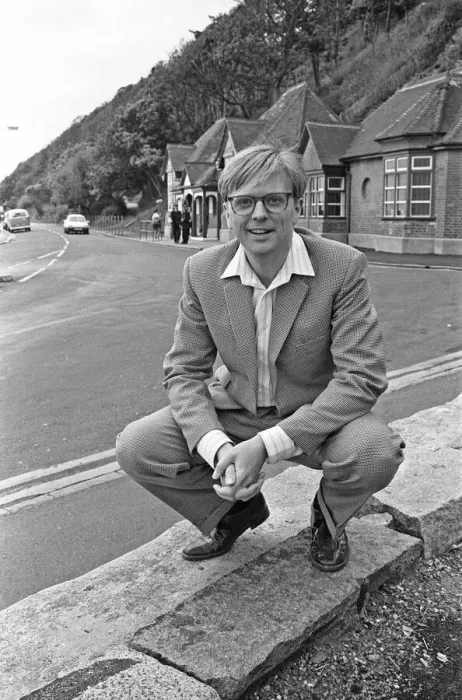 Framed Print : Darling Buds of May filming in Folkestone 31st May 1991 Philip Franks who plays Framed Print : Darling Buds of May filming in Folkestone 31st May 1991 Philip Franks who plays