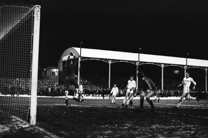 Framed Print : Darlington 2 -1 Middlesbrough FA Cup match held at Feethams. 8th January 1985 Framed Print : Darlington 2 -1 Middlesbrough FA Cup match held at Feethams. 8th January 1985