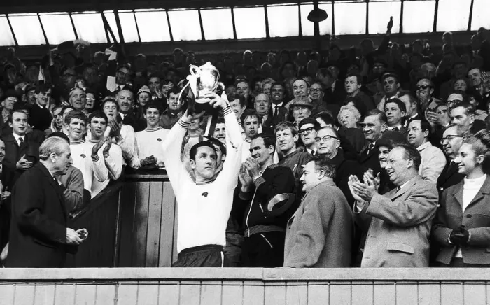 Framed Print : Dave Mackay holds aloft 2nd Divison Trophy after receiving the Championship Cup Framed Print : Dave Mackay holds aloft 2nd Divison Trophy after receiving the Championship Cup