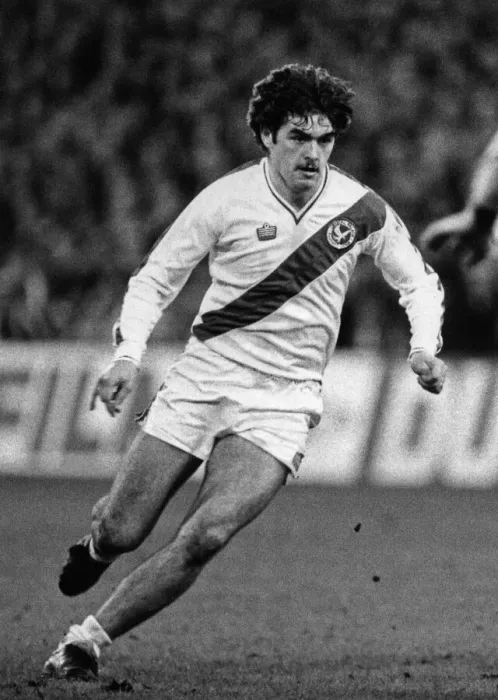 Framed Print : Dave Swindlehurst of Crystal Palace in action v Arsenal. 10th November 1979 Framed Print : Dave Swindlehurst of Crystal Palace in action v Arsenal. 10th November 1979