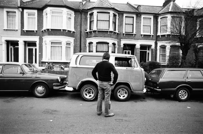 Framed Print : Dave Thomas, 35, from Ilford, found the front of a wrecked Volkswagen van