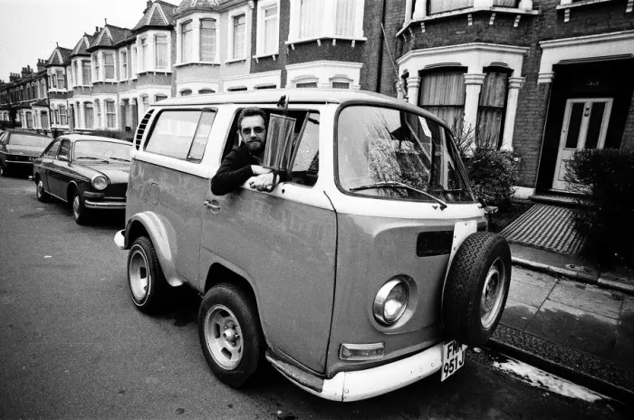 Framed Print : Dave Thomas, 35, from Ilford, found the front of a wrecked Volkswagen van