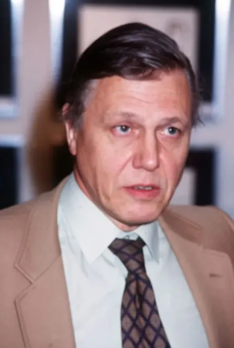 Framed Print : David Attenborough TV presenter