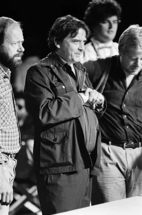 Framed Print : David Bailey making the Greenpeace anti-fur film Dumb Animals. 21st June 1985 Framed Print : David Bailey making the Greenpeace anti-fur film Dumb Animals. 21st June 1985