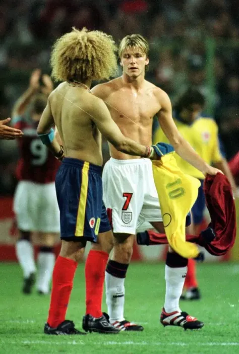 Framed Print : David Beckham swops shirts with Carlos Valderrama Jun 98 after Englands victory Framed Print : David Beckham swops shirts with Carlos Valderrama Jun 98 after Englands victory