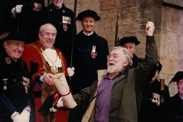David Bellamy presents The Millennium Proclamation to the Mayor of Durham terry McDonnell