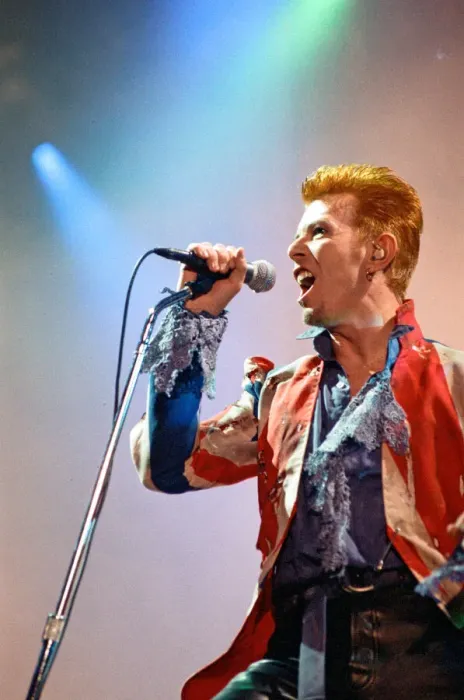 Framed Print : David Bowie live at The Phoenix Festival, Long Marston Airfield, Stratford-upon-Avon Framed Print : David Bowie live at The Phoenix Festival, Long Marston Airfield, Stratford-upon-Avon