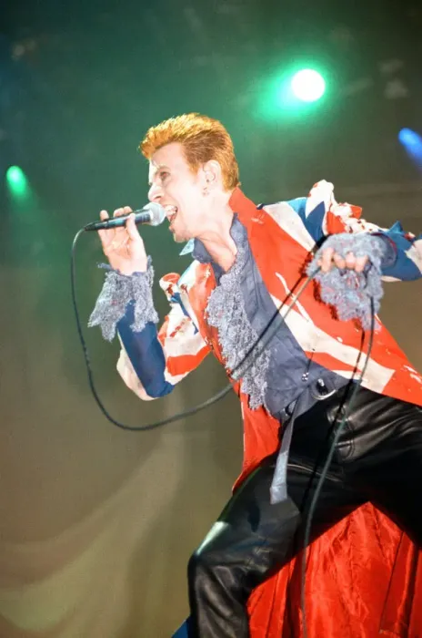 Framed Print : David Bowie live at The Phoenix Festival, Long Marston Airfield, Stratford-upon-Avon Framed Print : David Bowie live at The Phoenix Festival, Long Marston Airfield, Stratford-upon-Avon
